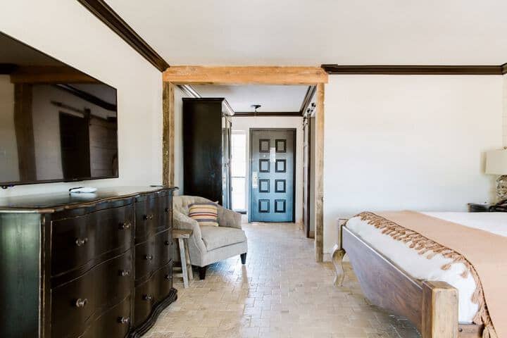 Room 20 of 68