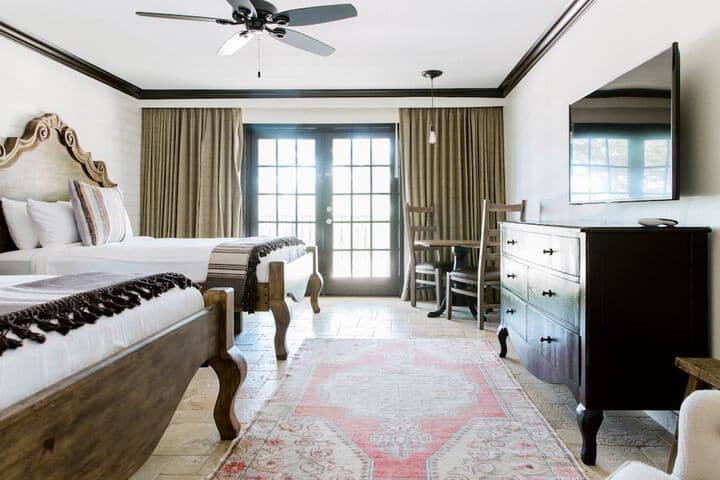 Room 25 of 68